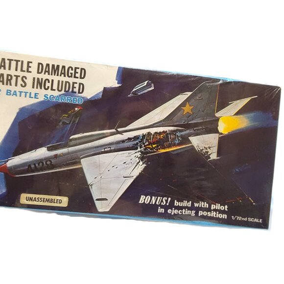 New Sealed 1969 IMC 4128 MIG 21D Fighter Jet 1/72 Model Kit Hawk Model Co - Picture 4 of 10